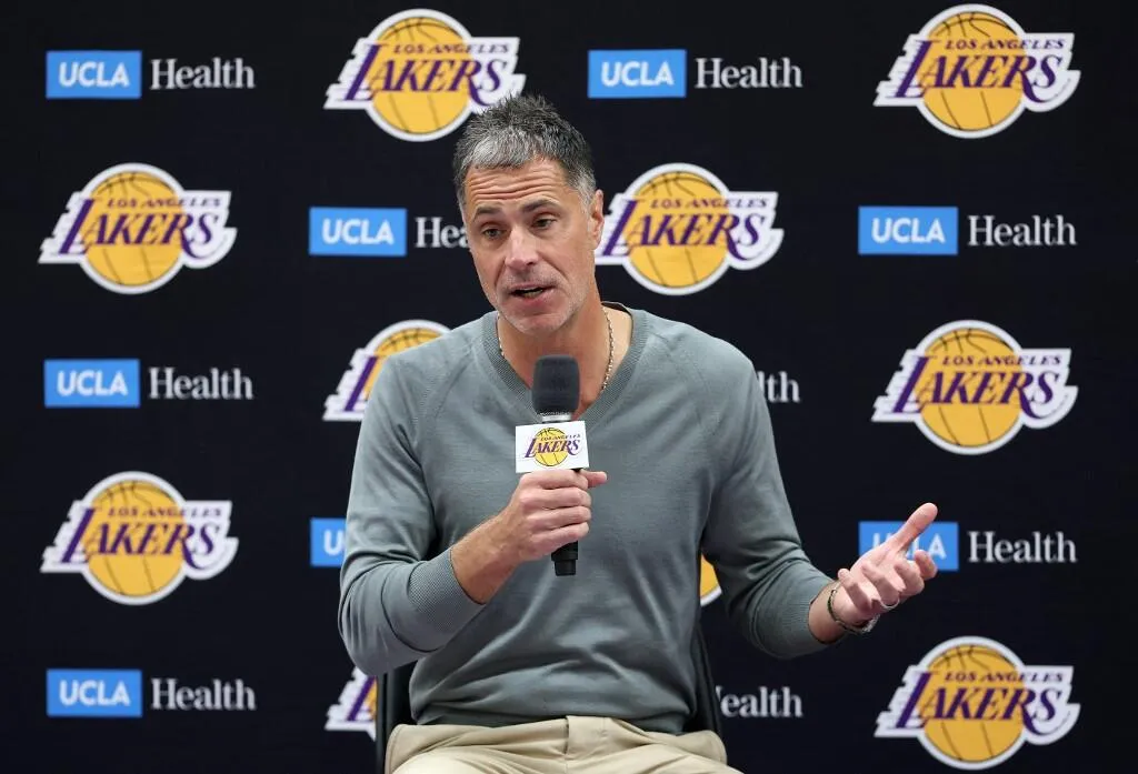 Lakers Fokus Pertahankan Austin Reaves Musim Depan - sumber: (mainbasket)