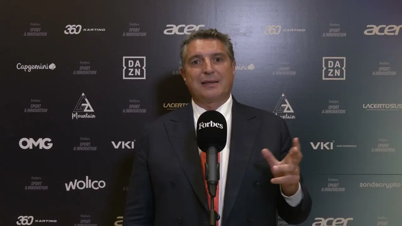 Luigi De Siervo Ragukan Keputusan Mengubah Waktu Kick Off Derby Roma