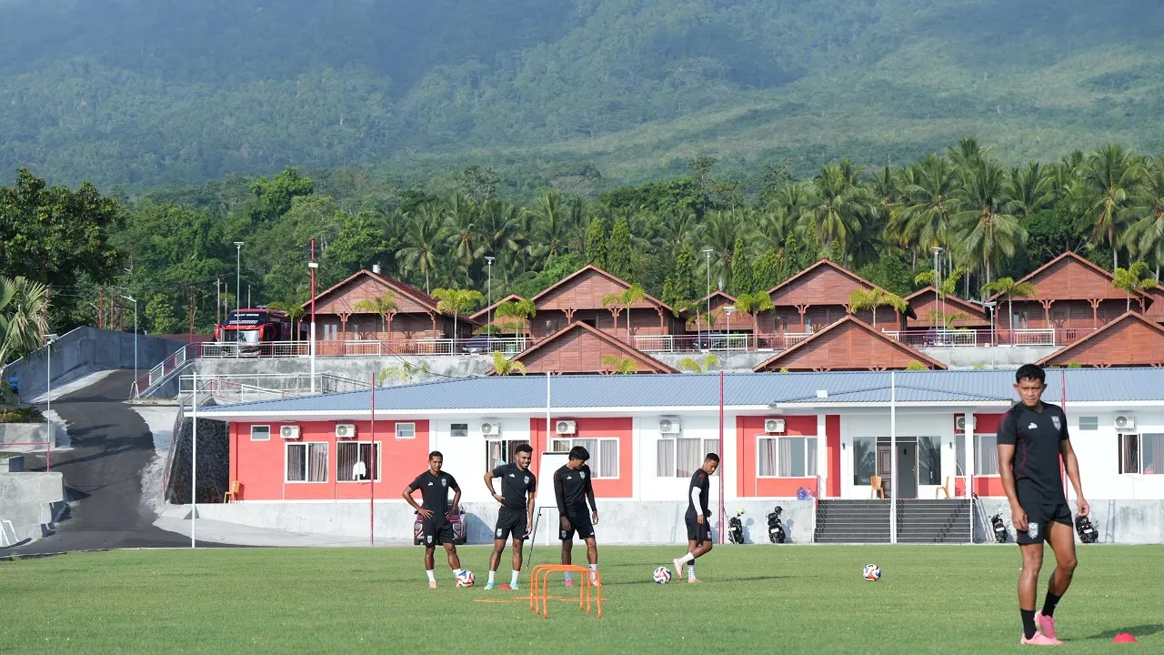 Latihan Malut United FC jelang lanjutan Super League