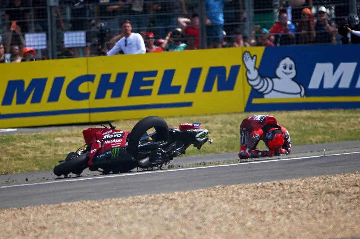 Marc Marquez: “Saya Balapan dengan Satu Setengah Lengan” - sumber: (motorsport)