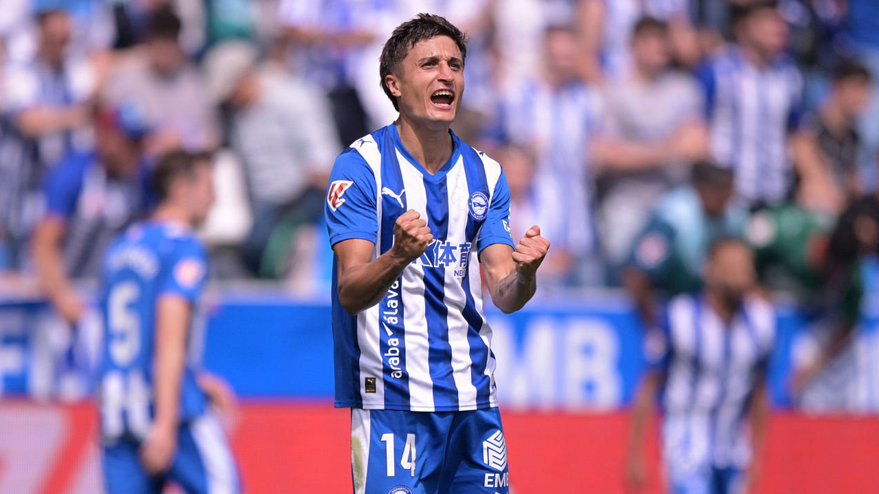 Nahuel Tenaglia: Alaves Siap Tampil Habis-habisan Saat Hadapi Barcelona