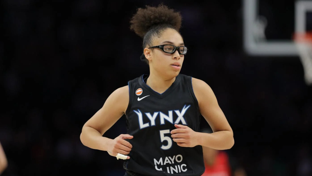 Olivia Miles Bidik Kebangkitan Minnesota Lynx saat Hadapi Phoenix Mercury