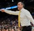 Pelatih Tim Putra Iowa Hawkeyes Ben McCollum Dapat Kenaikan Gaji Besar