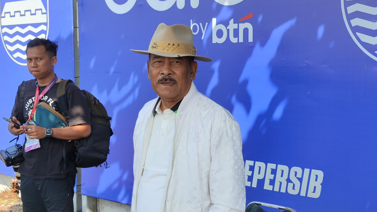Sambangi Sesi Latihan, Umuh Genjot Motivasi Pemain Persib