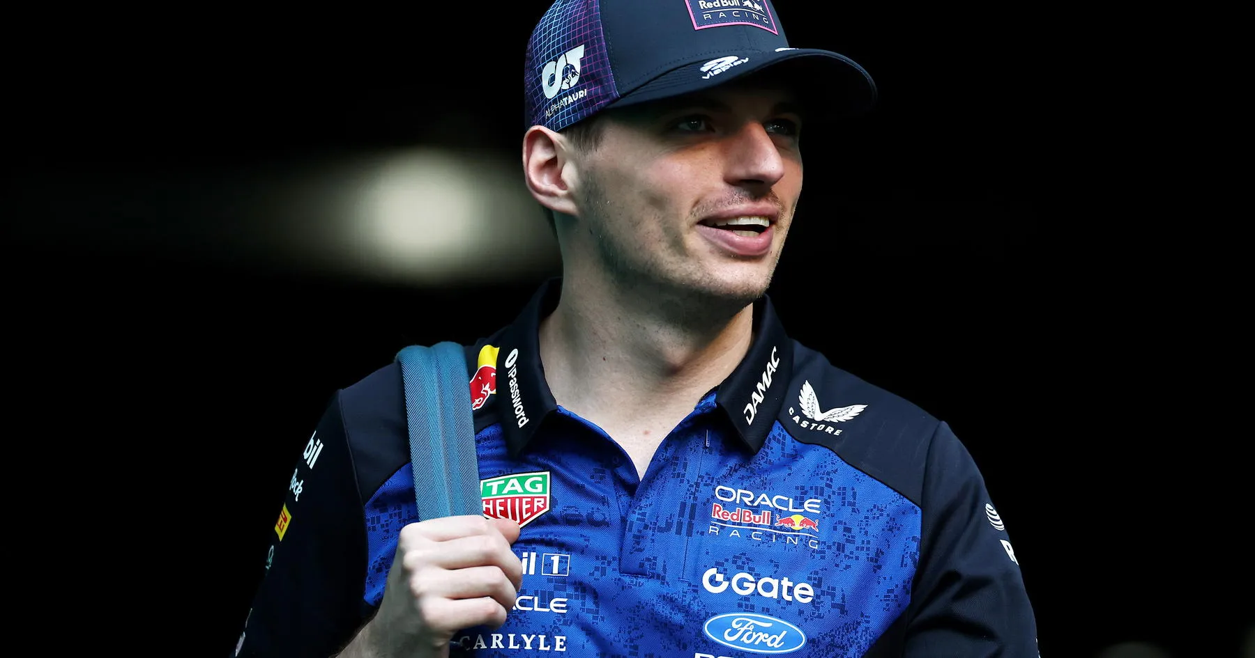 Verstappen Pertimbangkan Ferrari, Mercedes, McLaren - sumber: (racingnews365)