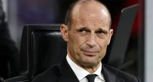 Allegri Pertimbangkan Hengkang dari Milan Akibat Konflik dengan Ibrahimovic