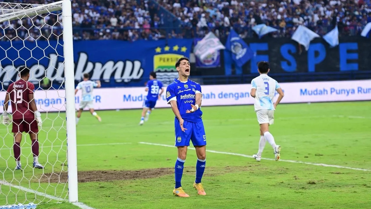 Persib akan tampil melawan PSM tanpa Federico Barba, Luciano Guaycochea dan Bojan Hodak