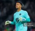 Guillaume Restes Masuk Radar Aston Villa Pengganti Emi Martinez
