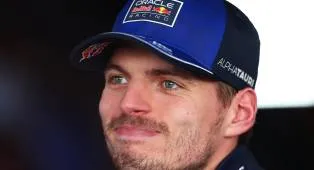 Jenson Button Bahas Keraguan Verstappen dan Hamilton