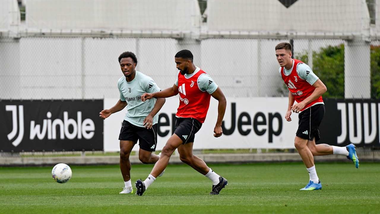 Juventus Tak Keberatan Lepas Lois Openda dengan Status Pinjaman