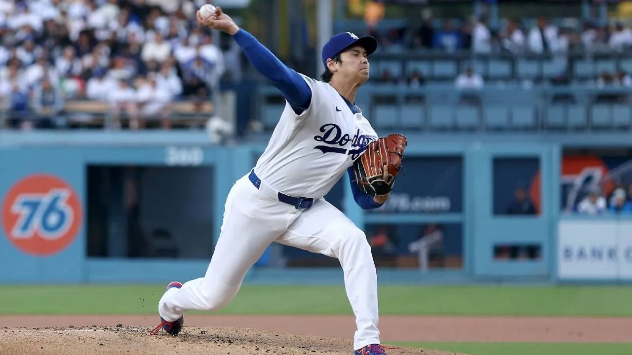 Di tengah performa batting yang sedang menurun, Shohei Ohtani justru tampil luar biasa di atas mound dengan melempar tujuh inning tanpa kebobolan. (Foto: AP)