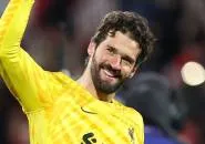 Alisson Becker Tergoda, Juventus Siap Tebus dari Liverpool