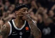 Carlik Jones Capai Kesepakatan Pembelaan Perkelahian di Belgrade