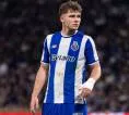 Dua Raksasa Inggris Gigit Jari, Oskar Pietuszewski Pilih Bertahan di Porto