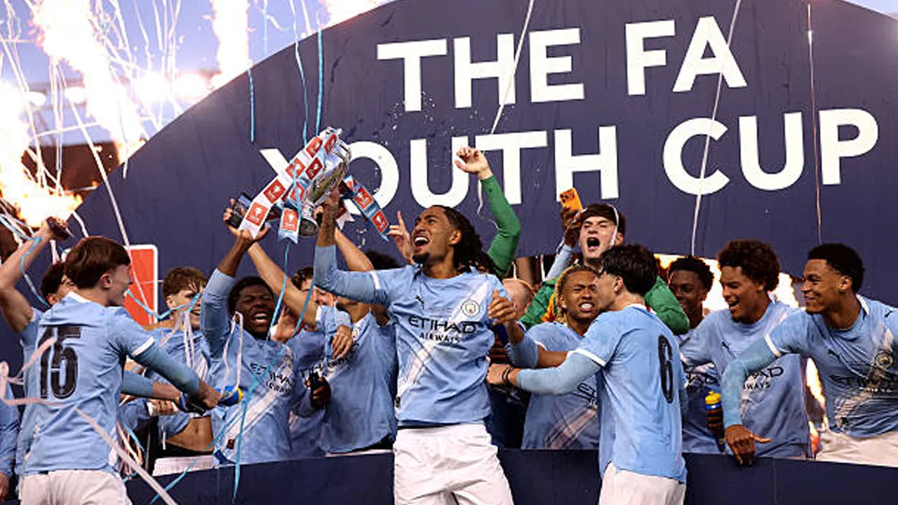 Juara FA Youth Cup, Pep Guardiola Saksikan Talenta Akademi Manchester City