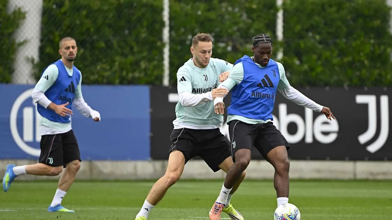Juventus Bisa Tukar Jonathan David dengan Randal Kolo Muani