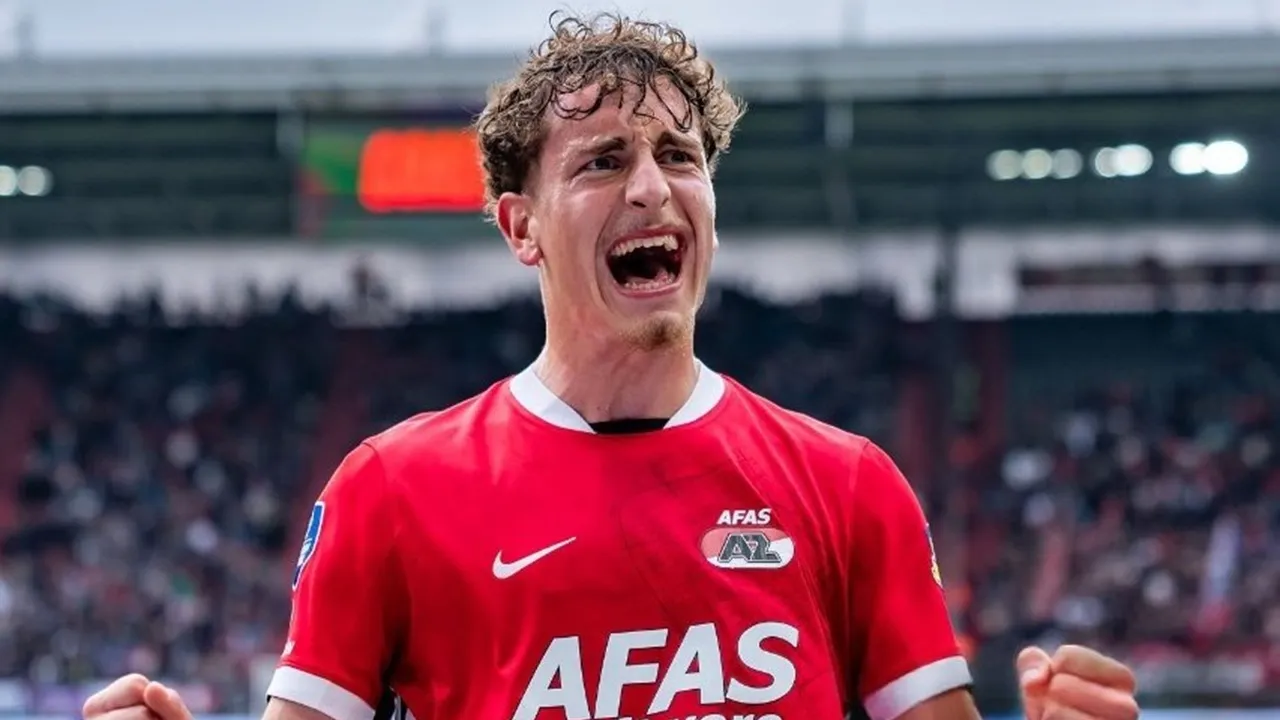 Juventus Ikut Buru Bendeguz Kovacs dari AZ Alkmaar, Saingi Chelsea dan Ajax