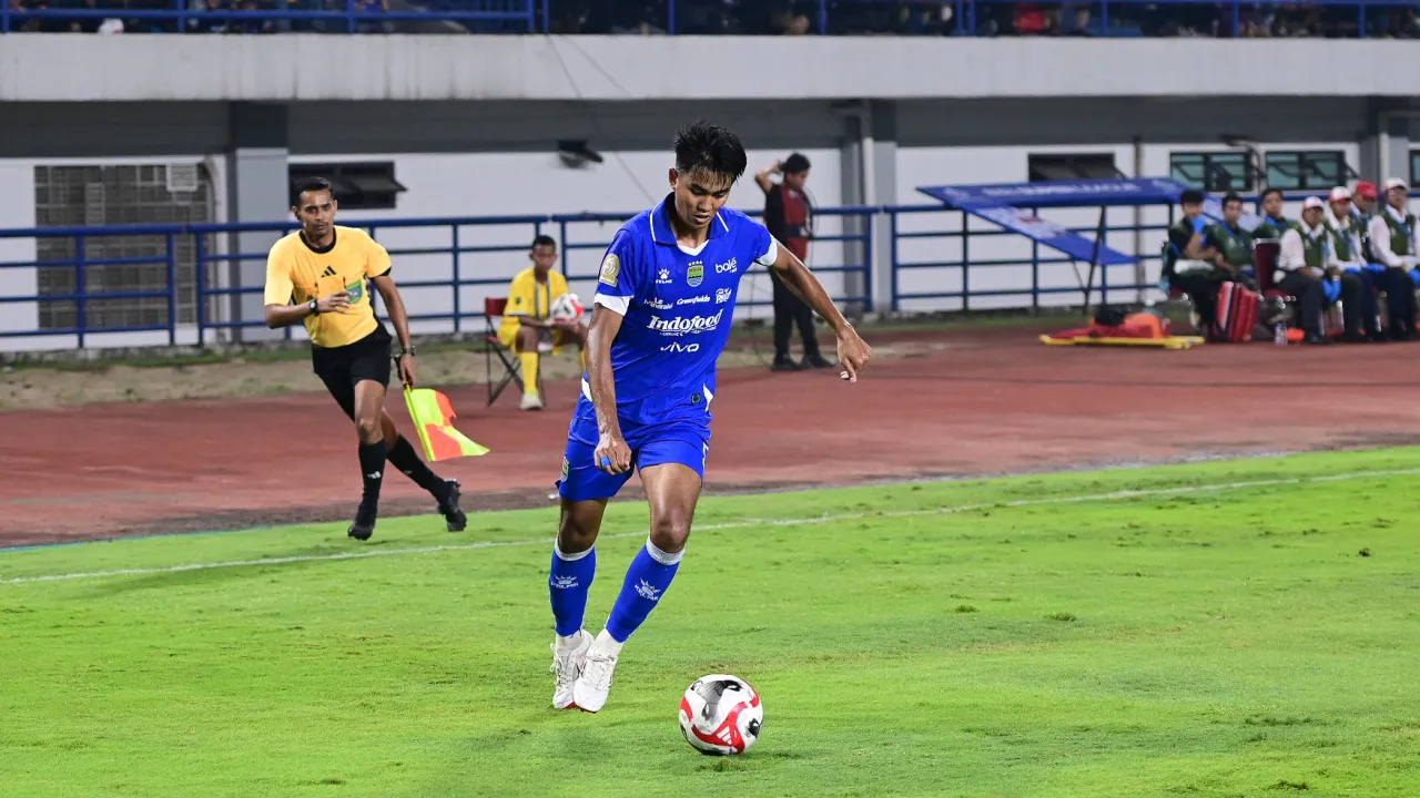 Bek Kanan Persib, Kakang Rudianto