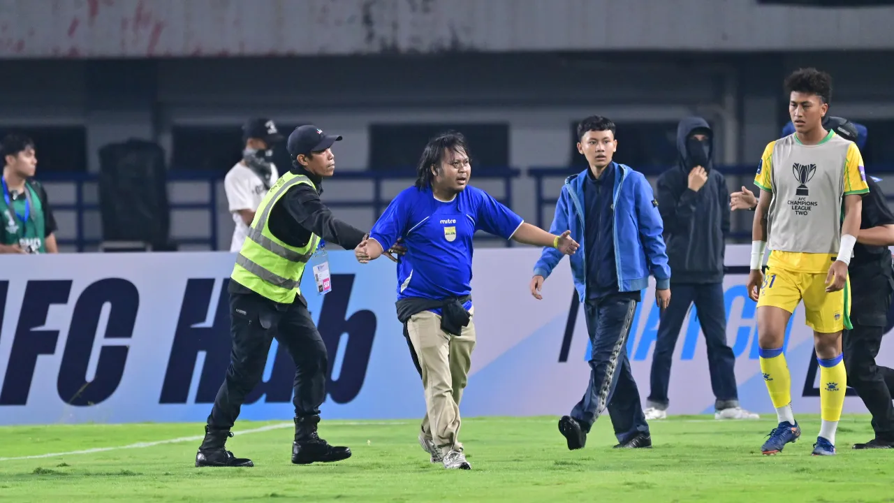 Persib tanggapi hukuman berat dari AFC