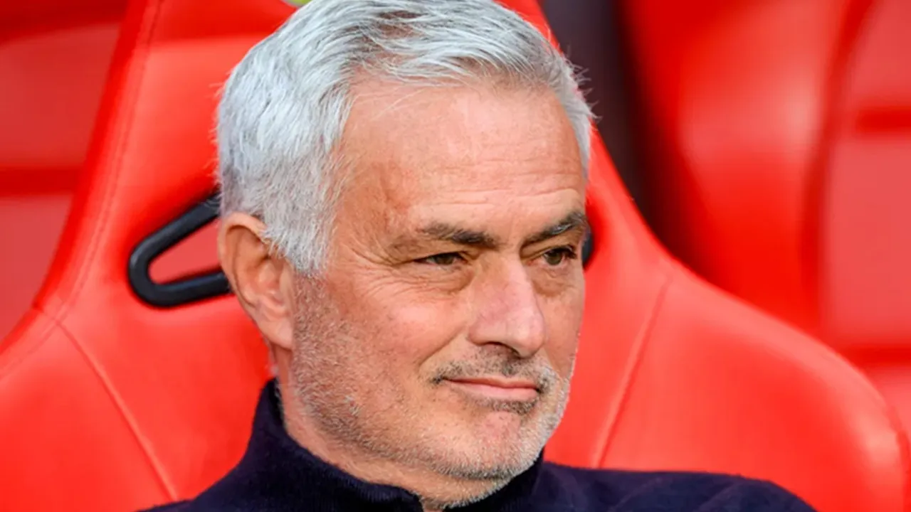 Mikael Silverstre Beberkan Alasan Real Madrid Merekrut Mourinho