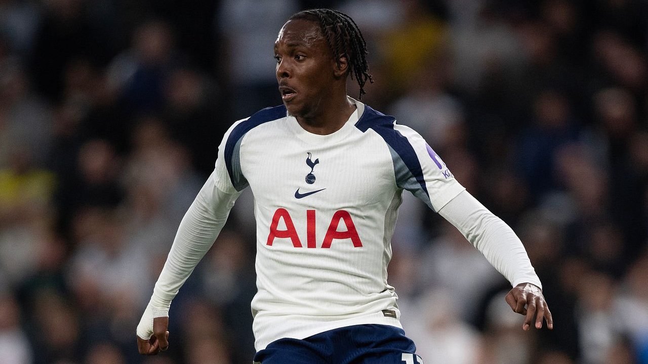 Roma Kembali Masukkan Mathys Tel ke Dalam Daftar Target Transfer