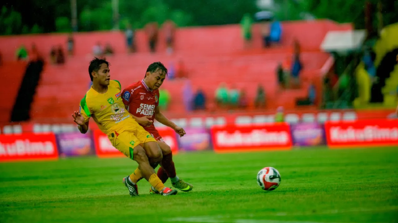 Semen Padang FC dipermalukan Persebaya Surabaya di kandang sendiri