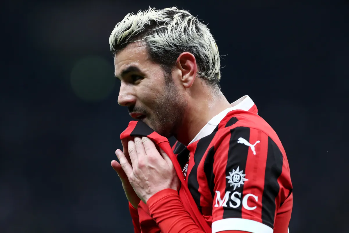 Theo Hernandez Pertimbangkan Kembali ke Serie A, Juventus dan Milan Siaga - sumber: (footballitalia)