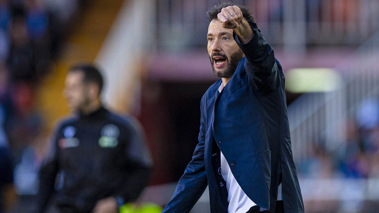 Valencia Ditahan Vallecano, Carlos Corberan Kecewa Berat