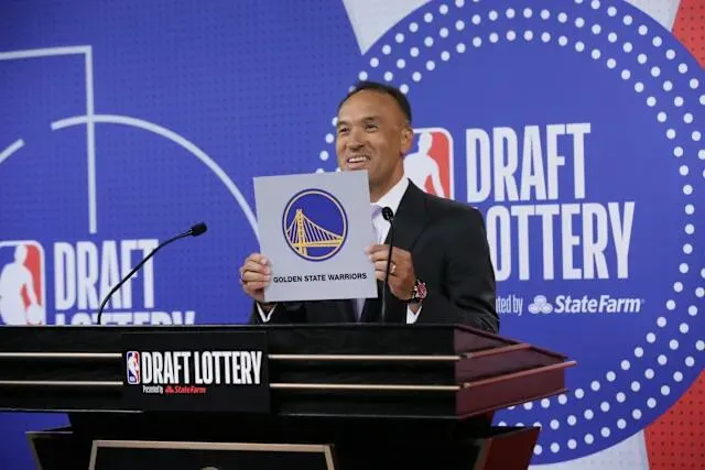 Warriors Berencana Tukar Pilihan Nomor 11 di NBA Draft 2026 - sumber: (mainbasket)