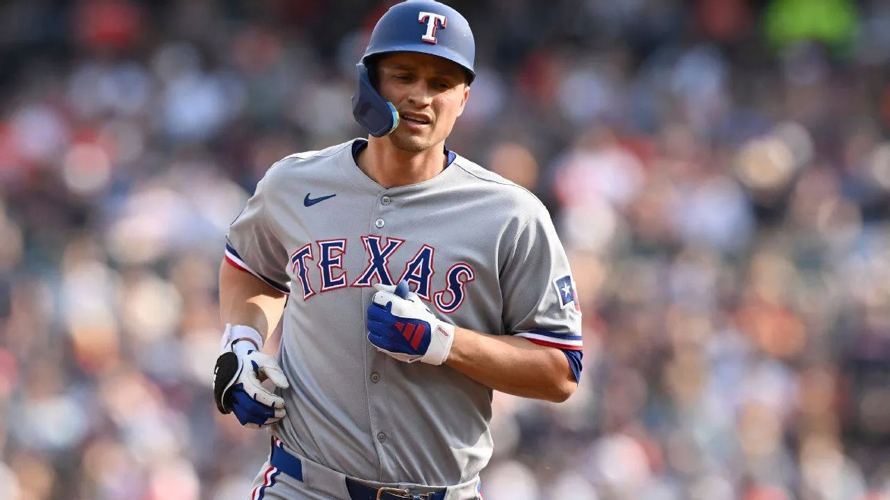 Corey Seager kini tercatat tanpa hit dalam tujuh pertandingan terakhir, termasuk rangkaian 0-for-27. (Foto: AP)