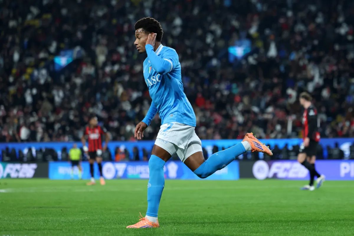 David Neres Siap Perkuat Napoli dalam Duel Krusial Lawan Pisa - sumber: (footballitalia)