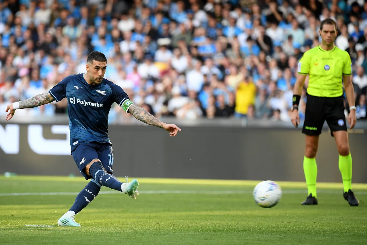 Derby Roma: Zaccagni Absen, Rovella Kembali Perkuat Lazio - sumber: (footballitalia)