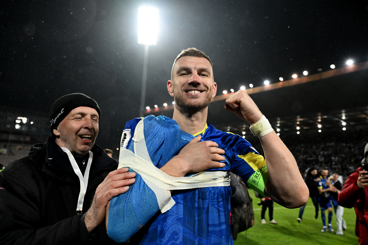 Edin Dzeko Bujuk Muharemovic Gabung Inter Milan
