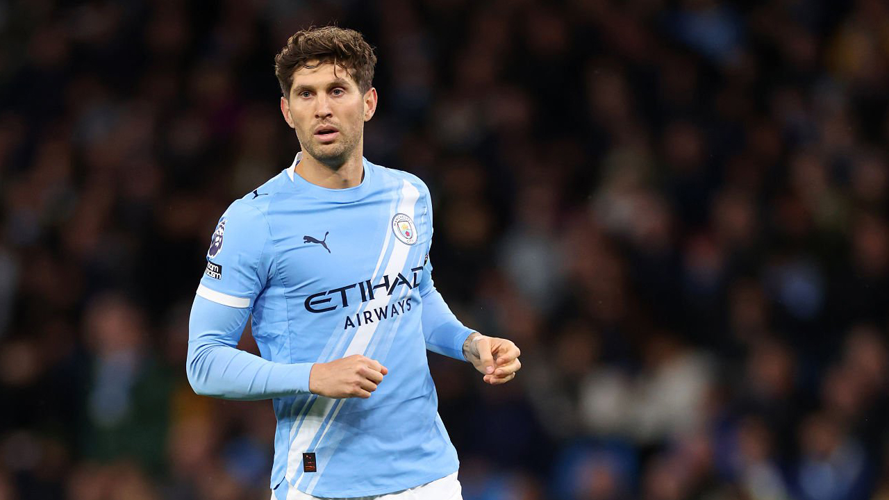 Glenn Hoddle Sarankan Chelsea Rekrut John Stones dari Manchester City