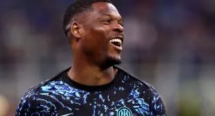 Inter Siapkan Rencana Cadangan Jika Liverpool Kejar Dumfries