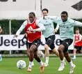 Juventus Prioritaskan Kontrak Pierre Kalulu ketimbang Khephren Thuram