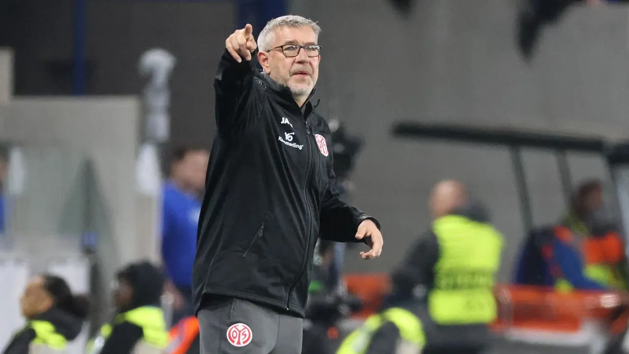 Mainz Sudah Aman, Tapi Urs Fischer Tak Mau Timnya Main Santai