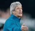 Manuel Pellegrini Ingin Curi Poin dari Barcelona