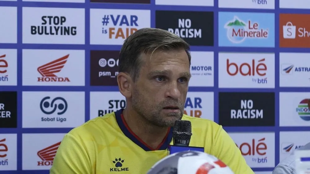 Persib Hadapi Tantangan Meraih Gelar Tanpa Kehadiran Bojan Hodak - sumber: (ileagueid)