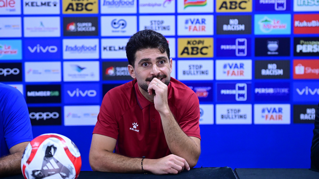 Putros Pastikan Persib Tak Terganggu Absennya Bojan Hodak
