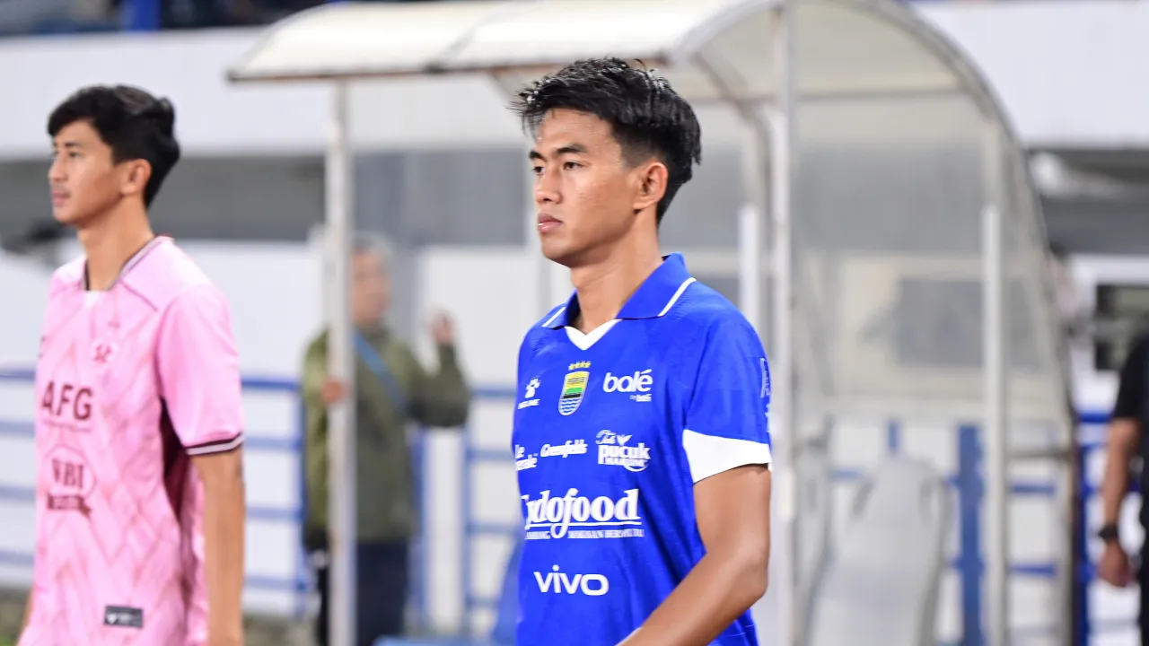 Bek Kanan Persib, Kakang Rudianto