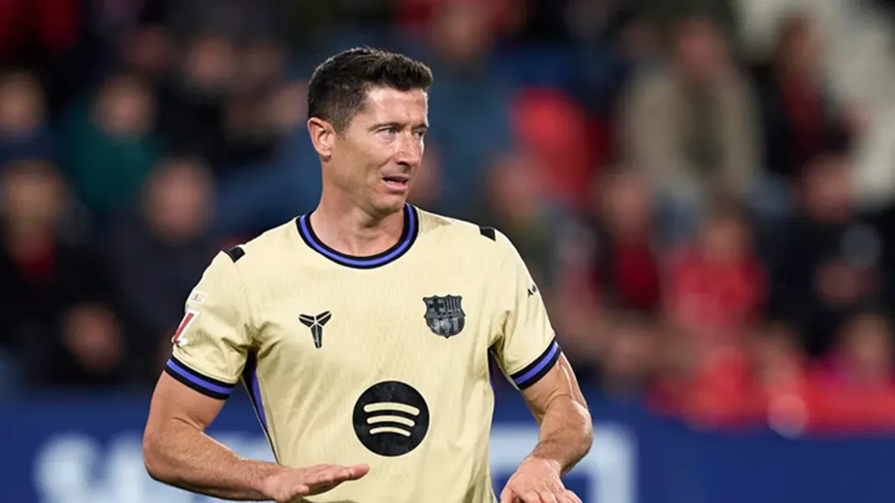 Robert Lewandowski Tinggalin Barcelona karena Terinspirasi Messi