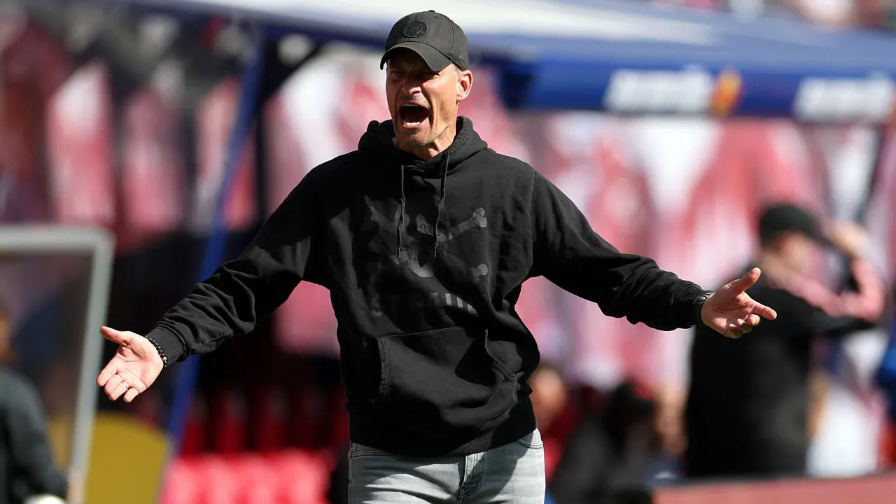 St Pauli Wajib Menang, Alexander Blessin Tekankan Fokus dan Efektivitas
