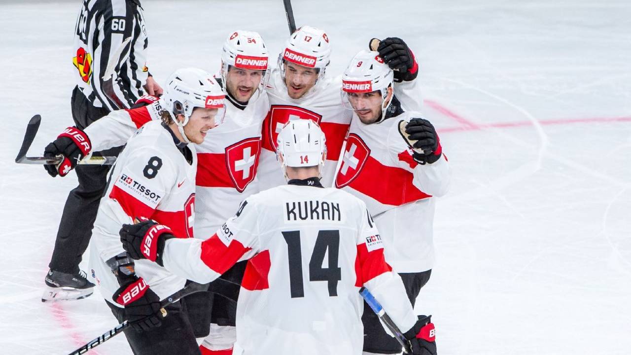 Swiss Tumbangkan Juara Bertahan AS di Kejuaraan Dunia Hoki Es 2026