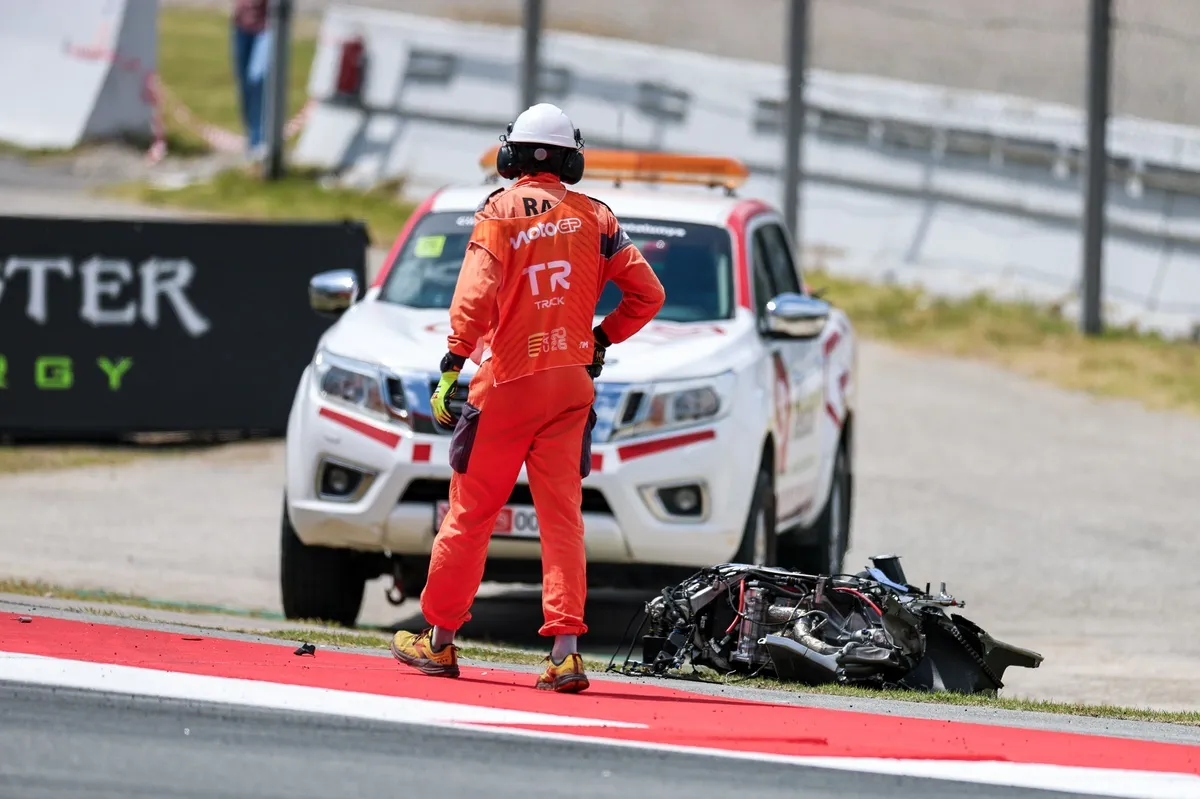 Alex Marquez Alami Patah Tulang di Insiden GP Catalunya - sumber: (motorsport)