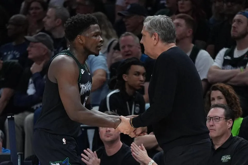 Anthony Edwards Dikritik Usai Ucapkan Selamat di Tengah Laga - sumber: (mainbasket)