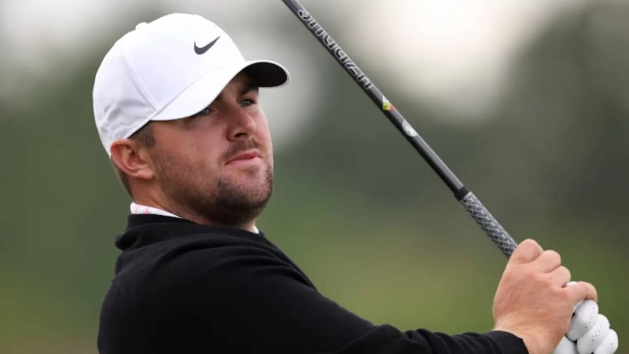 Chris Gotterup membukukan 5-under-par 65 pada putaran kedua untuk melonjak ke papan atas klasemen sementara. (Foto: Golf Digest)