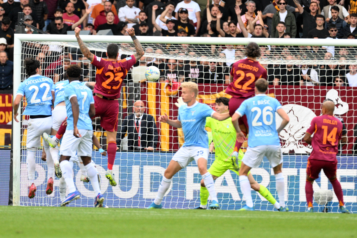 Derbi Roma: Mancini Antar Kemenangan 2-0, AS Roma Dekati Liga Champions