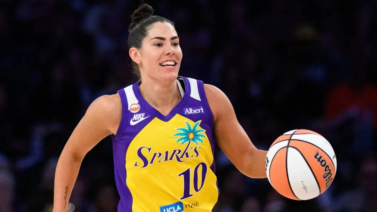 Dipimpin Kelsey Plum, Los Angeles Sparks meraih kemenangan pertama mereka musim ini pada Jumat lalu. (Foto: AP)