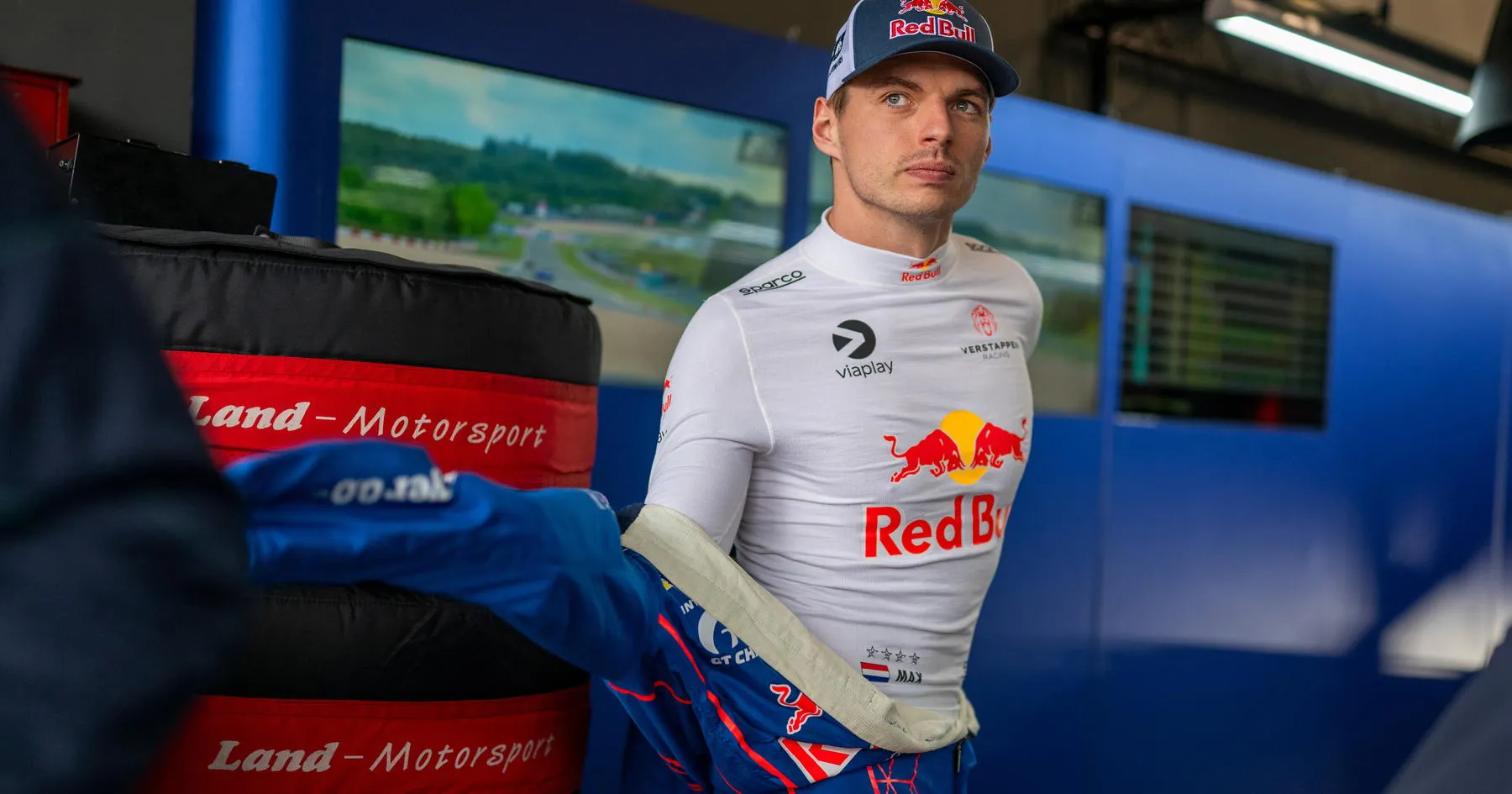 Max Verstappen Diakui sebagai Duta Hebat Balap Motor - sumber: (racingnews365)